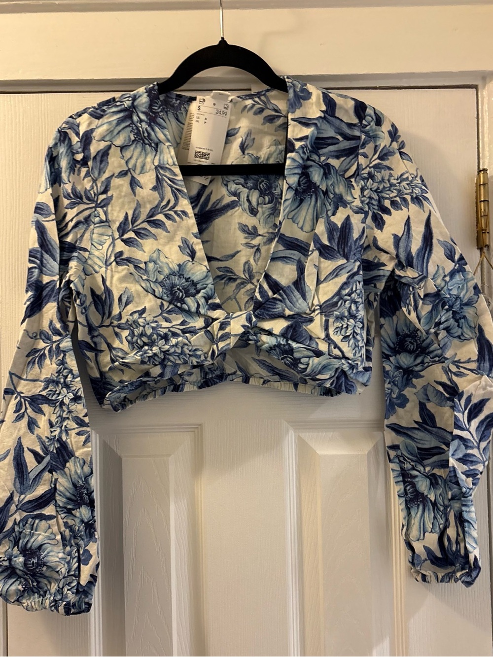 H&M White and Blue Floral Midi Skirt and Cropped Top Set - Picture 2 of 5